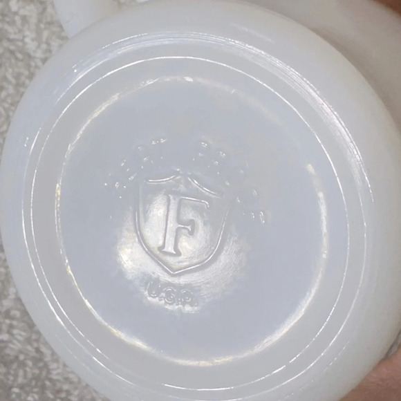 Vintage  Federal Heat Proof Milk Glass Mugs x2 - Picture 9 of 10